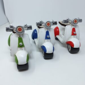 VESPA RESINA COLORI ASS LUNGH20XH15CM