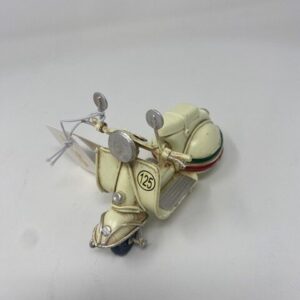 bomboniera vespa latta avorio
